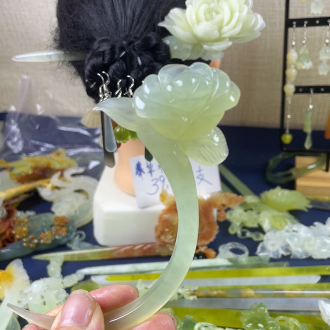 蛇纹石玉未镶嵌发饰