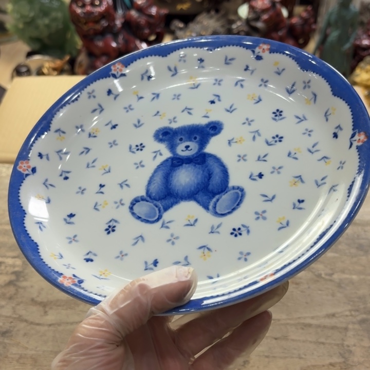 瓷片陶瓷制品逃避