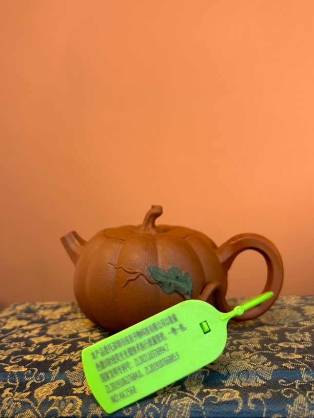 宜兴紫砂原矿朱泥南瓜壶《全手工制作》