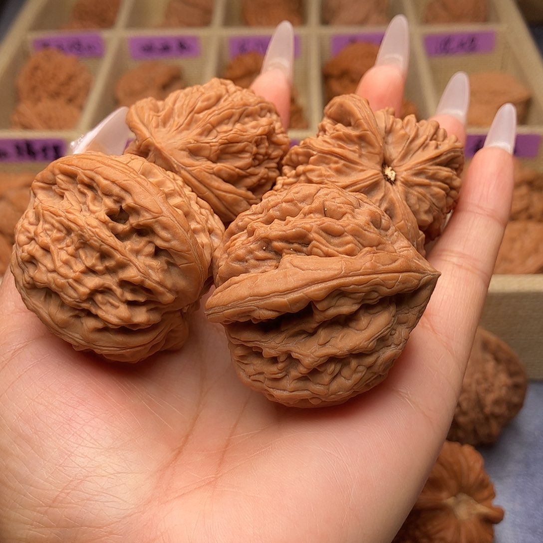 小***哥文玩核桃把件虎头王