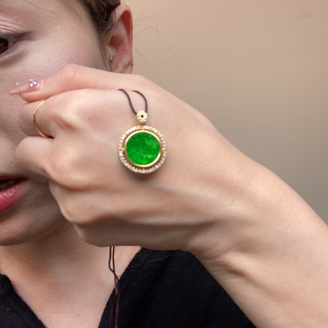 翡翠颈饰银S925镶嵌翡翠