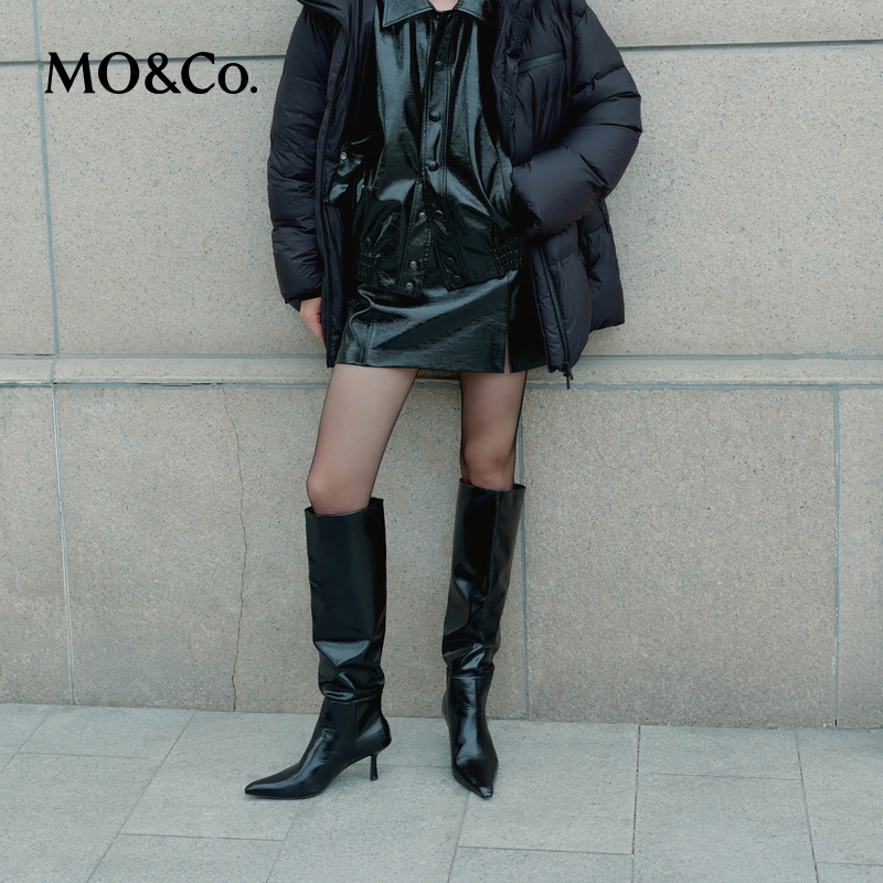 【诗语专属】MOCO秋镜面素皮乱纹肌理短裙小开叉半身裙MBD3SKT005