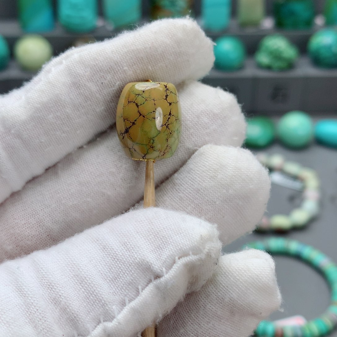 绿松石颈饰未镶嵌