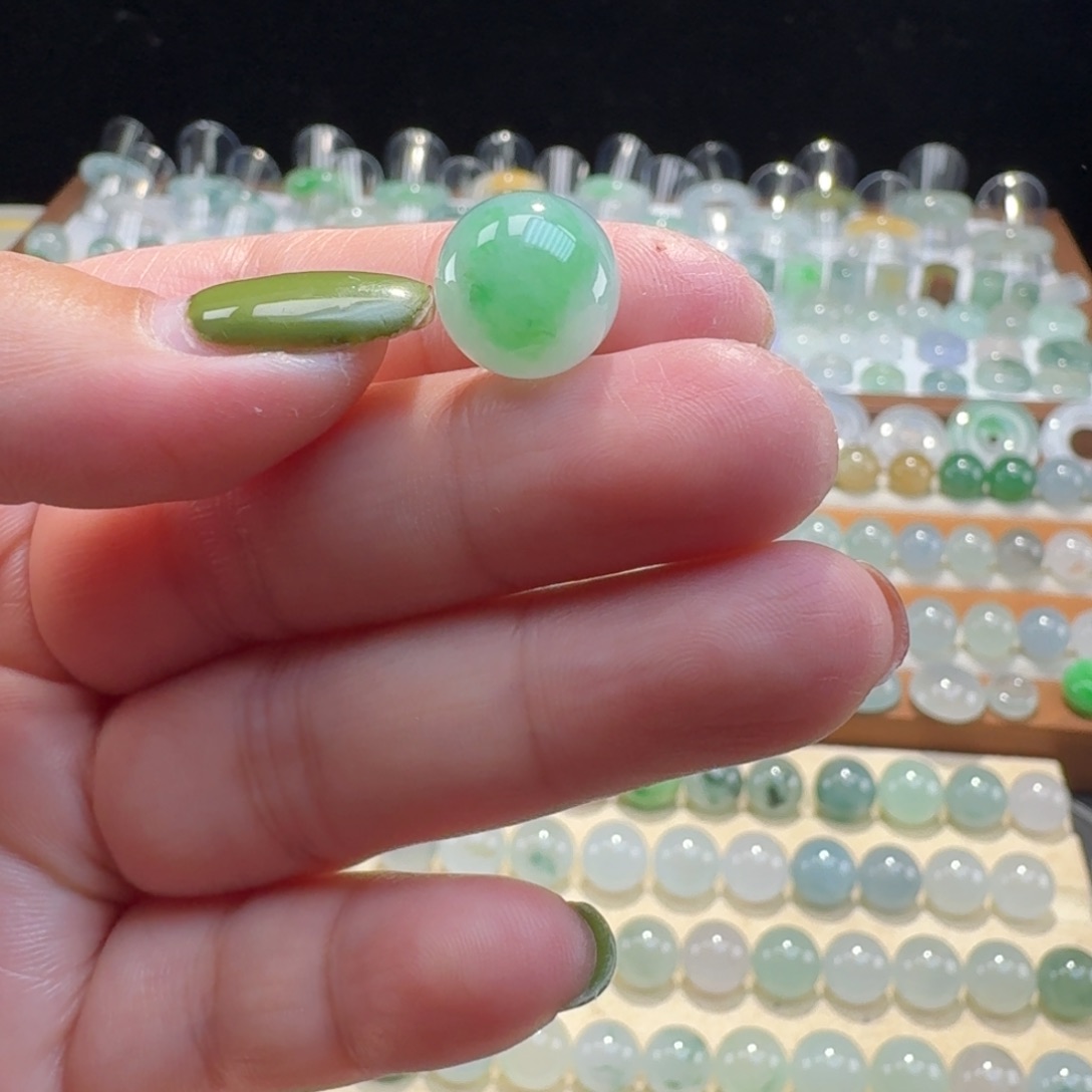 翡翠未镶嵌颈饰圆珠12.2