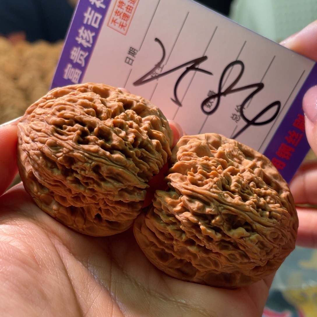 核桃把件42棉一点红皮涿鹿竖拉丝南将石蚂蚁纹