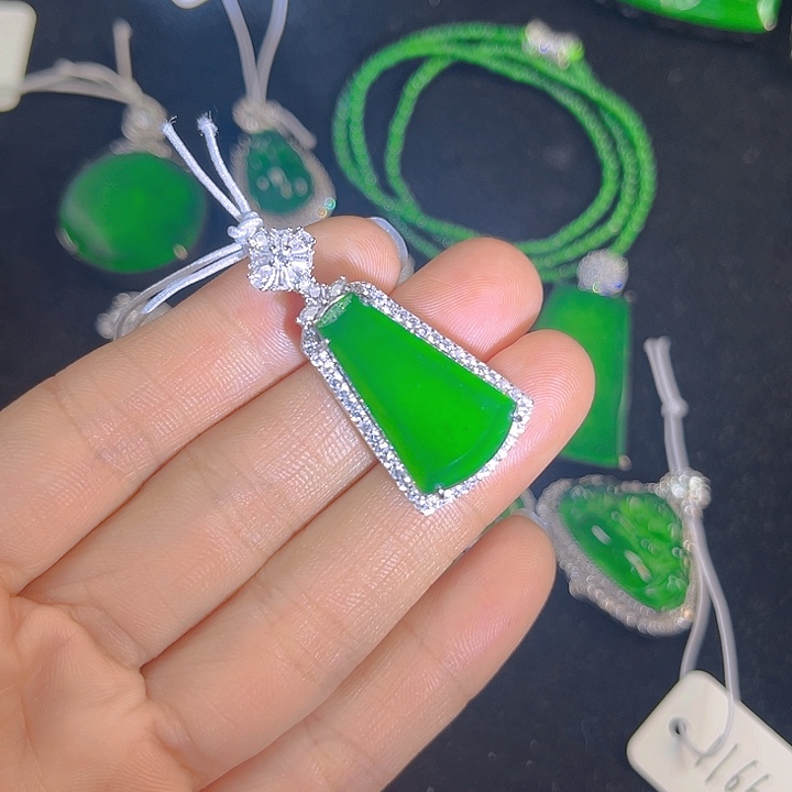 翡翠吊坠(不含链)银S925镶嵌