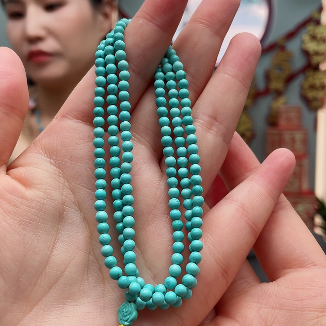 绿松石颈饰未镶嵌