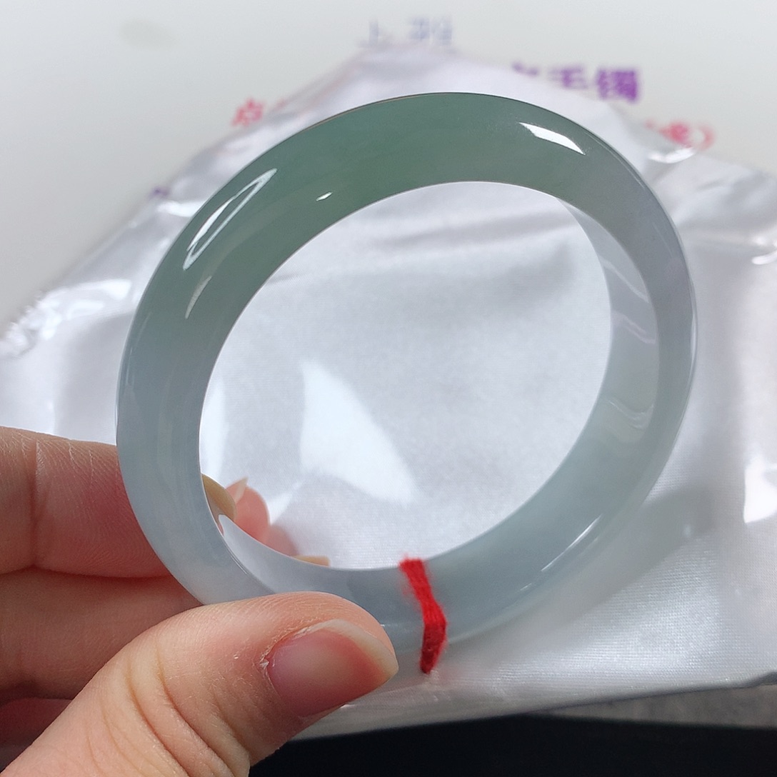 翡翠手镯未镶嵌⑧⑧