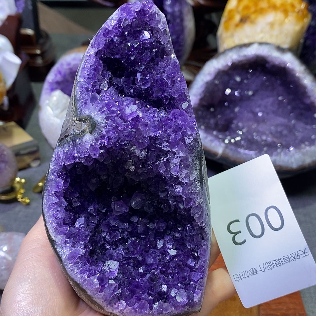 紫晶未镶嵌珠宝半成品