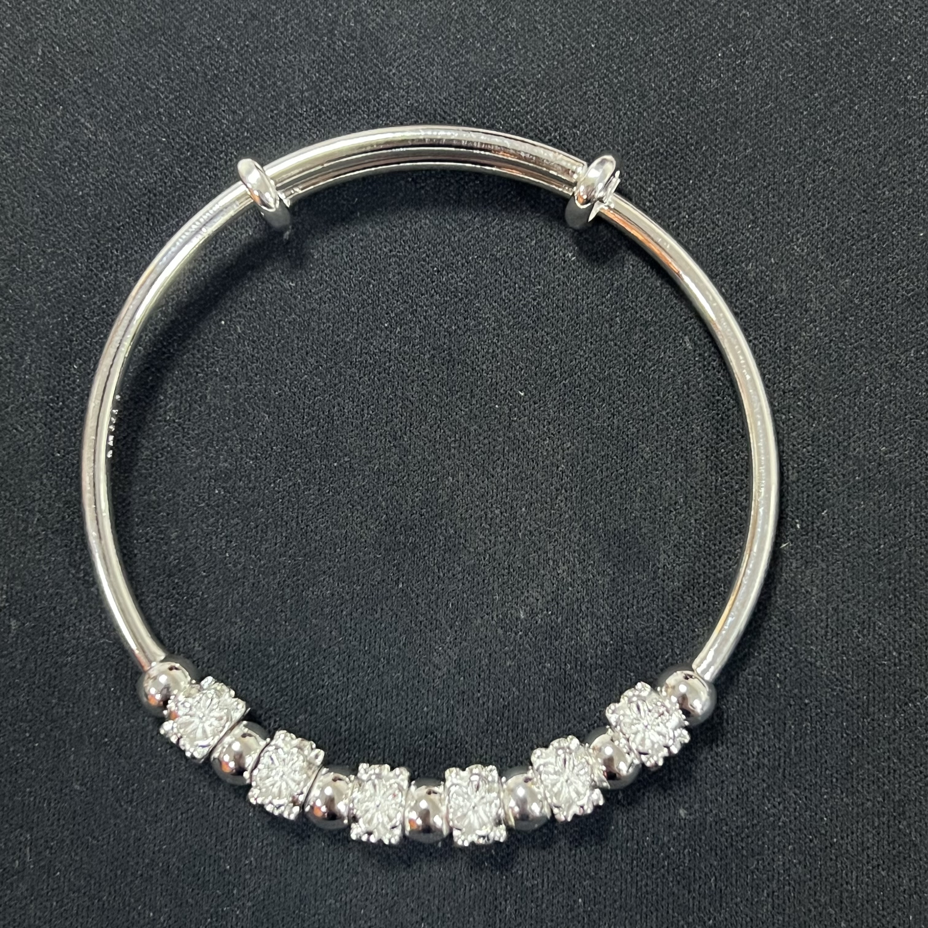 YZ020梅花精品手环  精品银色手环（无礼盒）