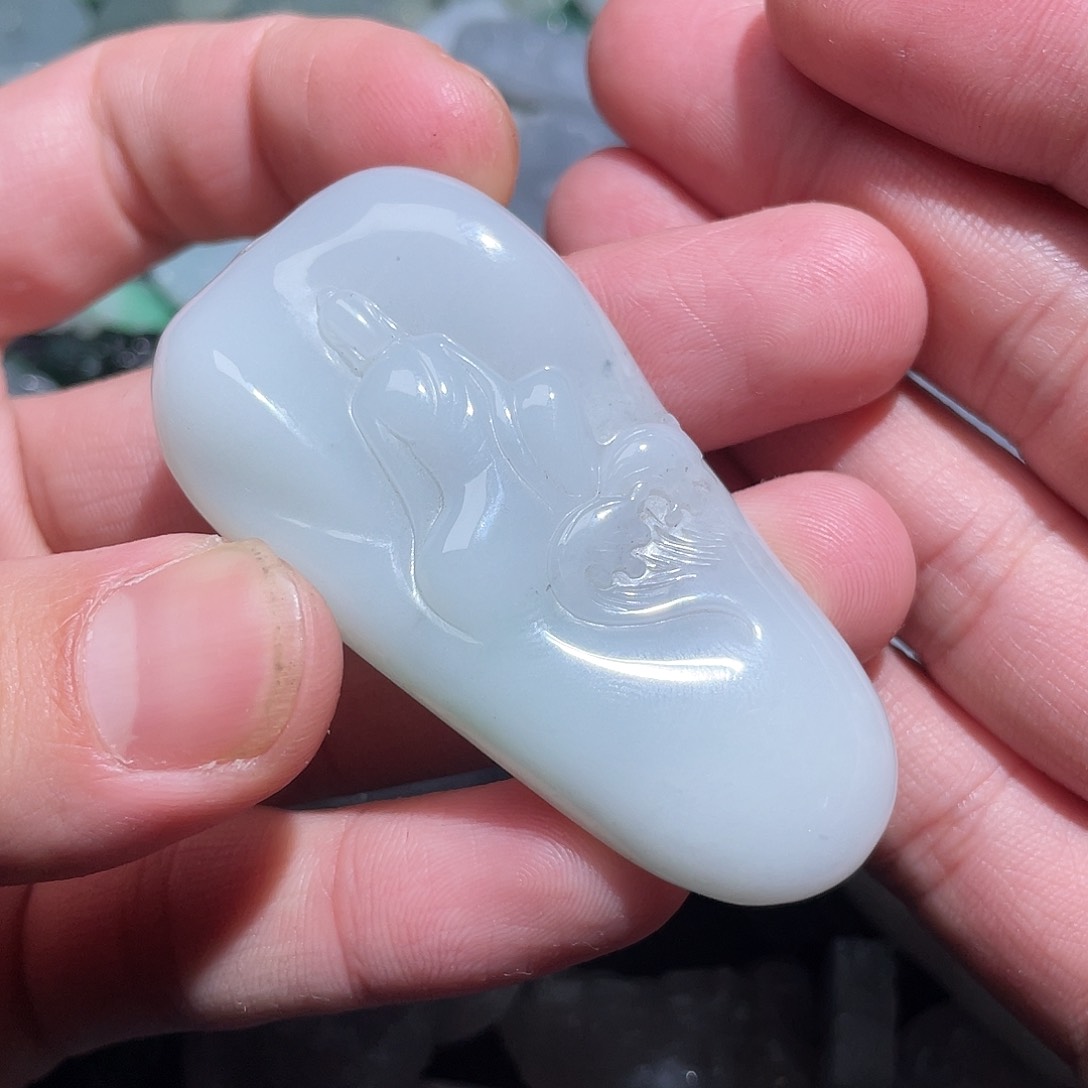 翡翠颈饰未镶嵌山*山翡翠