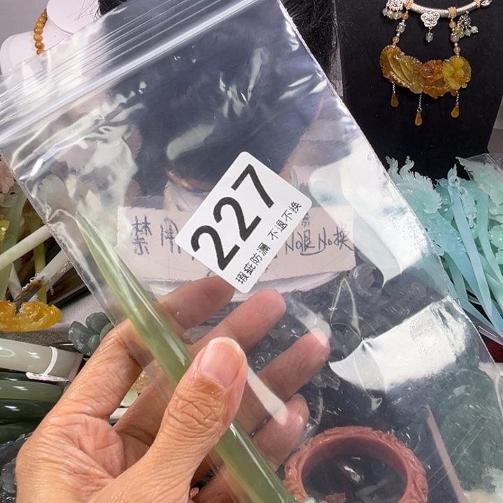 未镶嵌岫玉发饰折***神