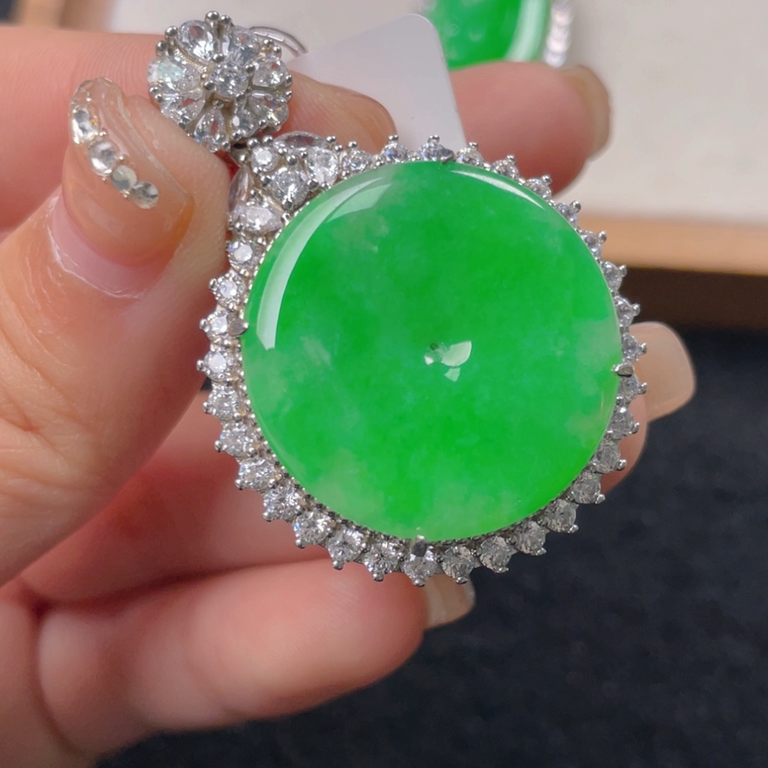 翡翠颈饰银S925镶嵌h h h h j