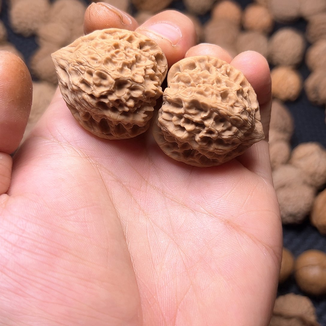 文玩核桃吊坠天罡星