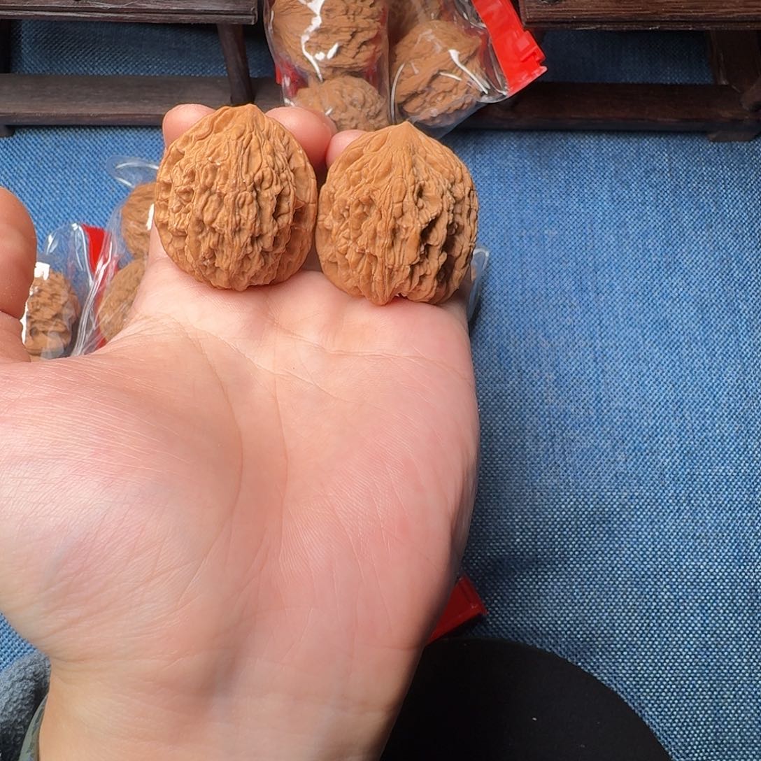 暮***梦核桃麦穗虎头666888