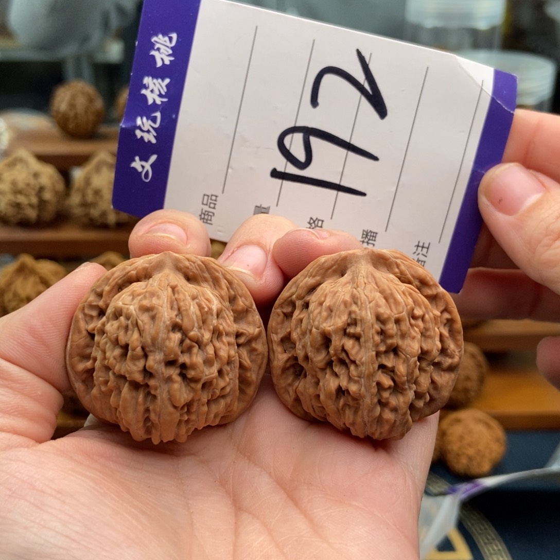 文玩核桃吊坠38楼子