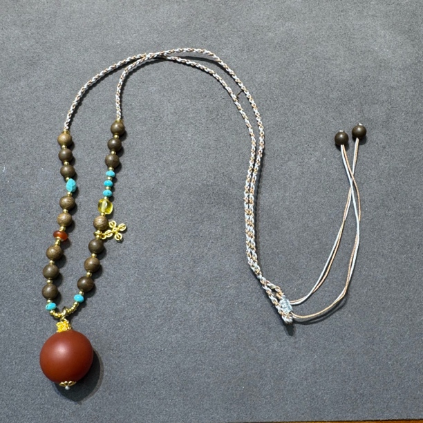 1705-檀木玛瑙吊坠带绳多样性发一20mm