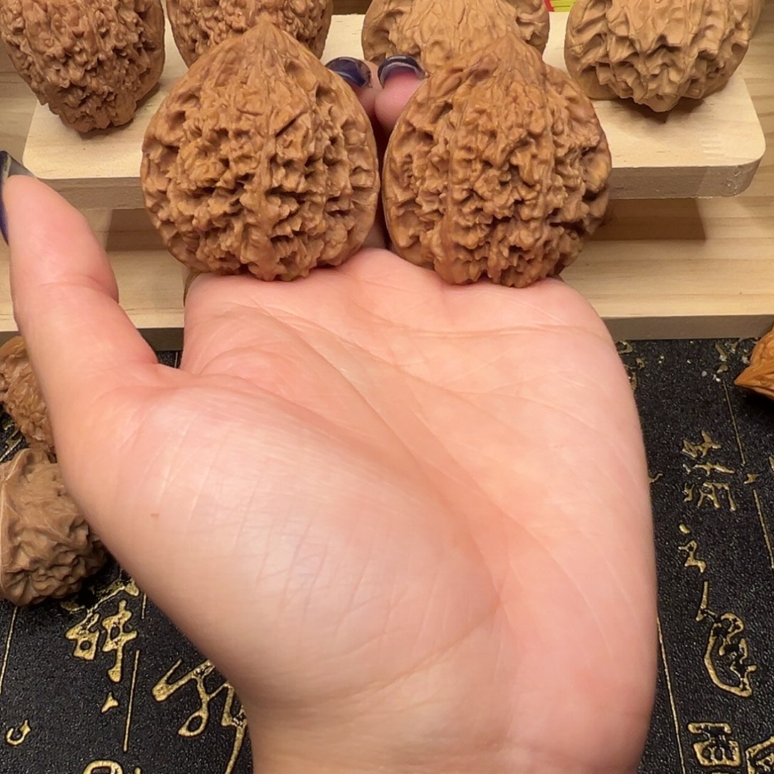 把件桃核满天星40手把件