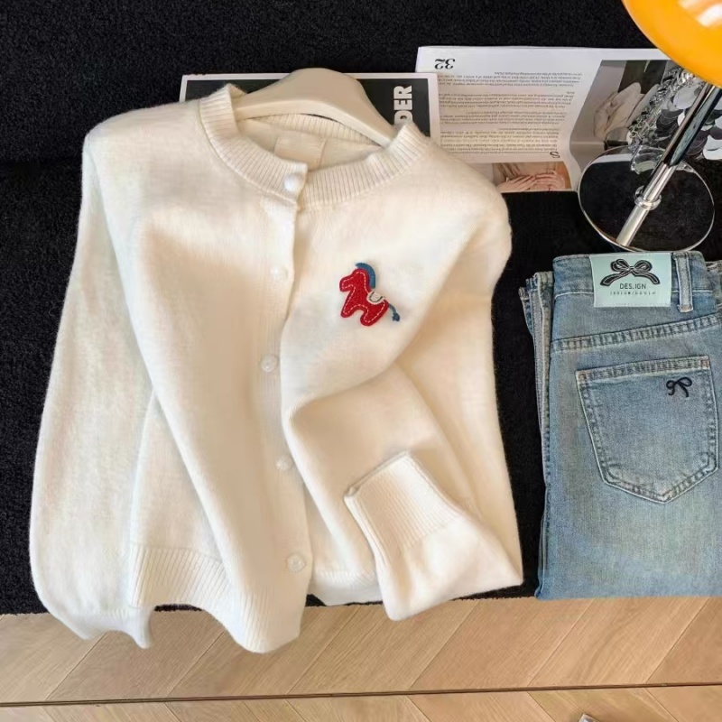 【童趣小马】新年穿搭慵懒风小马刺绣圆领显瘦时尚百搭针织衫.D2334
