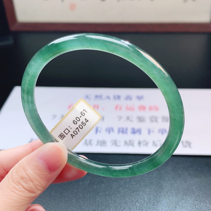 翡翠未镶嵌手镯翡翠手镯65