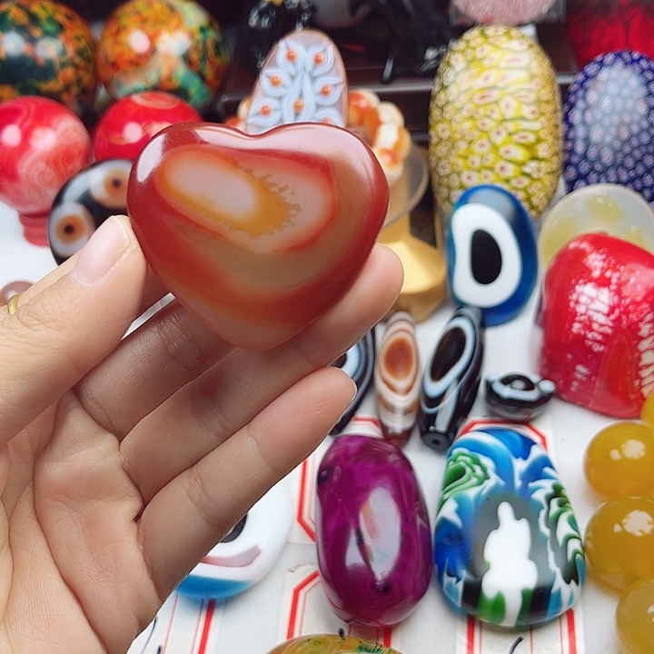 玛瑙/玉髓未镶嵌珠宝奇石