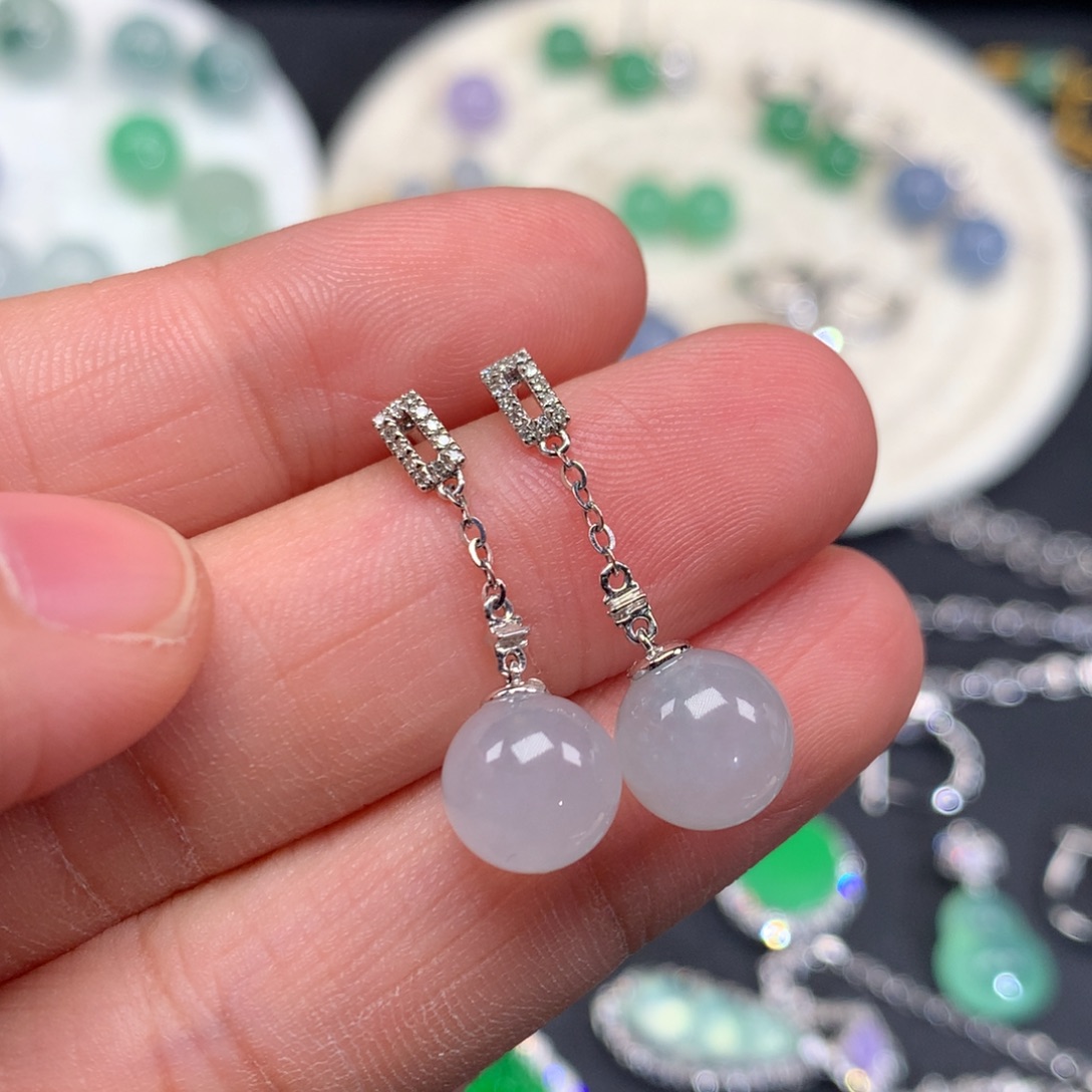 翡翠18K金镶嵌颈饰耳饰