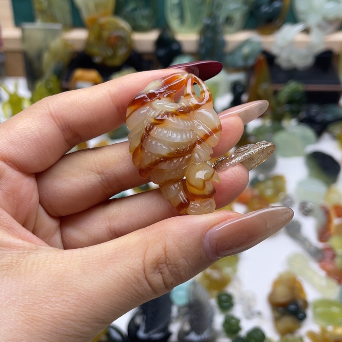 蛇纹石玉颈饰未镶嵌紫****