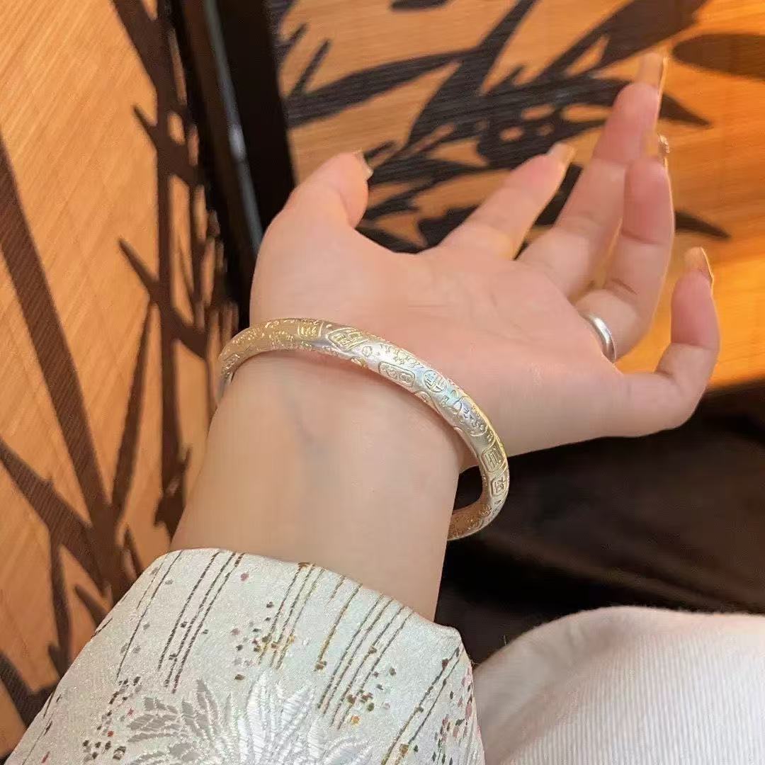 999.9银大吉言招财猫轻奢气质描金镯