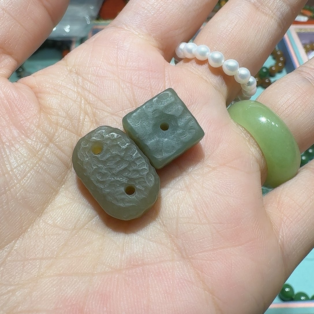 和田玉未镶嵌手串