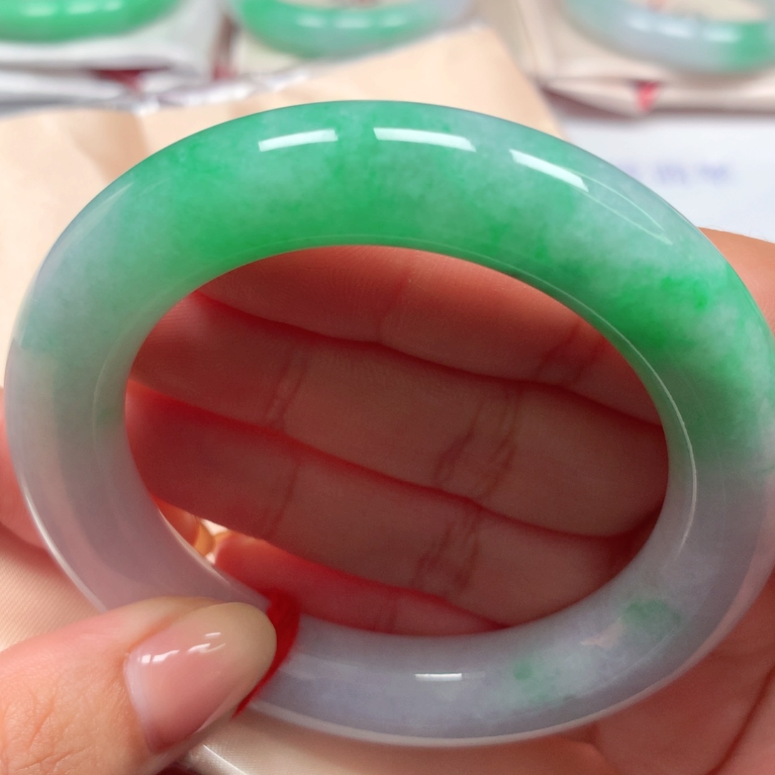 翡翠未镶嵌手镯38胖圆阳绿半山水