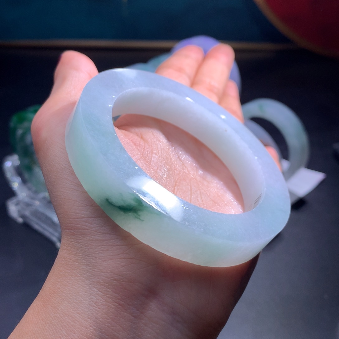 未镶嵌翡翠手镯定制翡翠