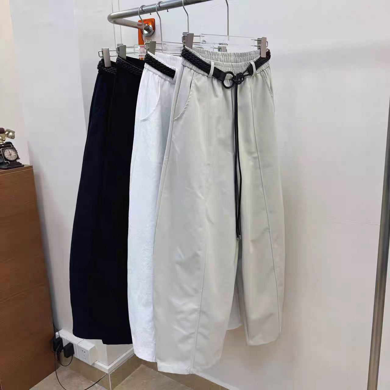 秋冬松紧腰配腰带弯刀阔腿休闲气球裤女装