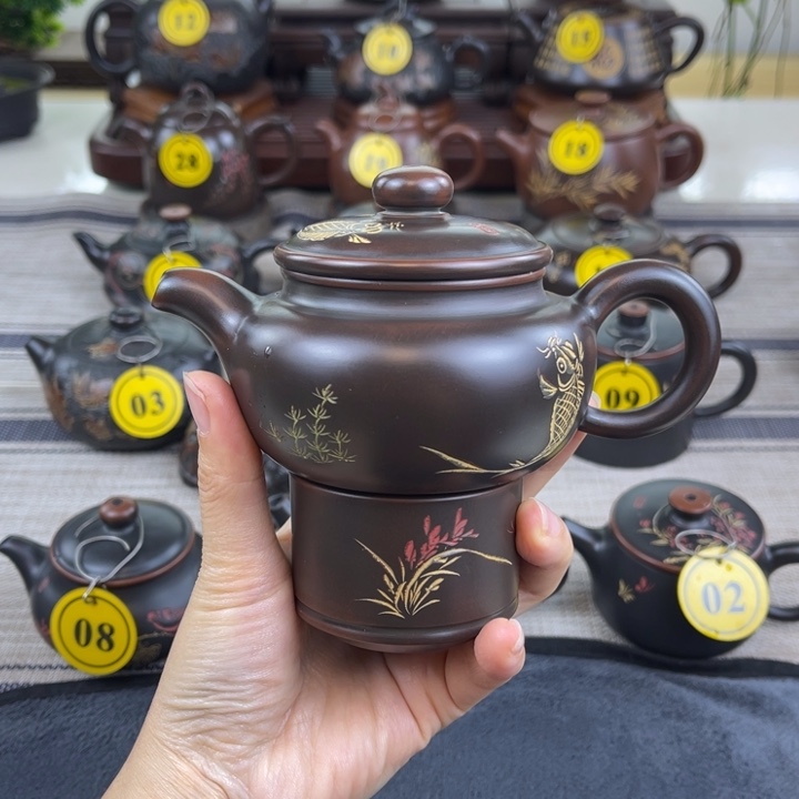比***咸坭兴陶原矿坭料制作
