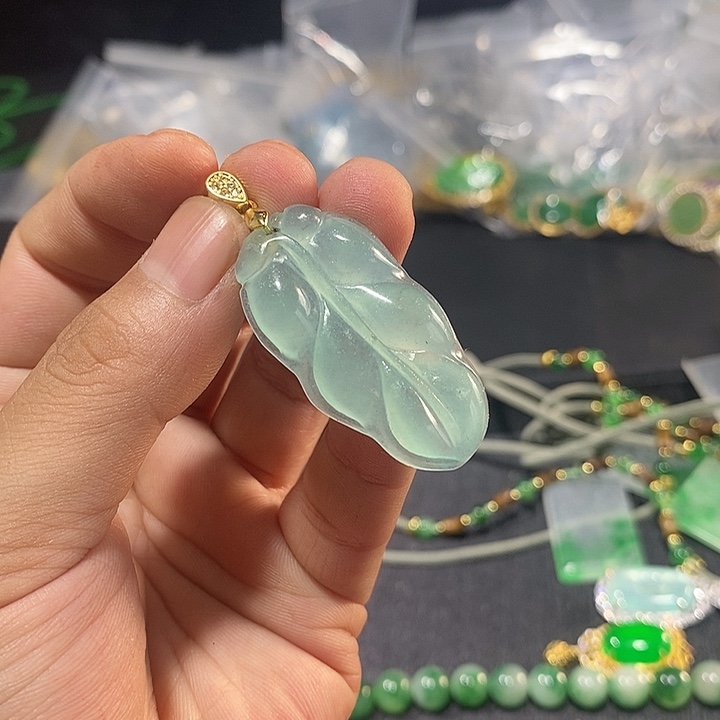 翡翠颈饰未镶嵌价格