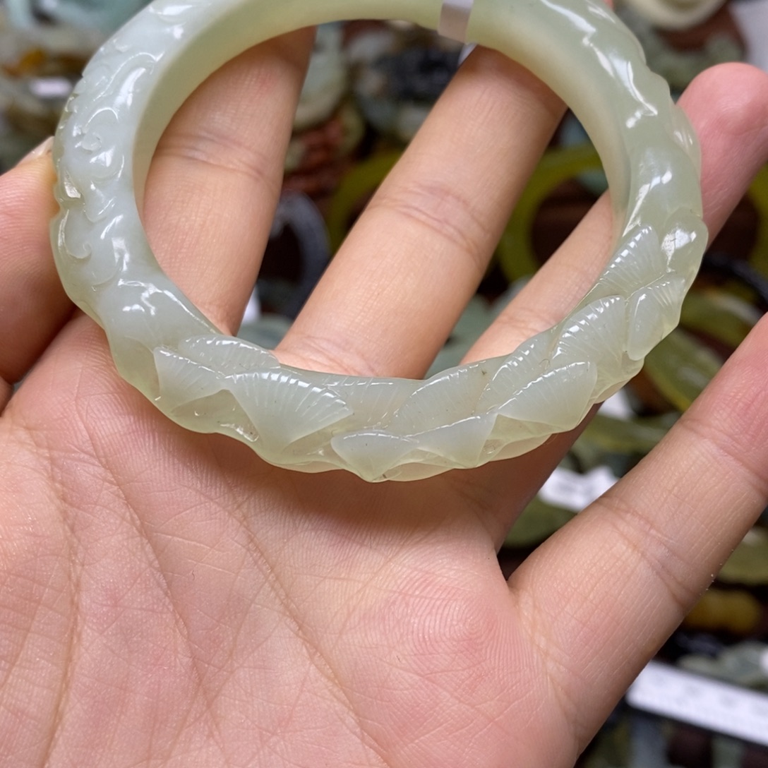 未镶嵌蛇纹石玉手镯