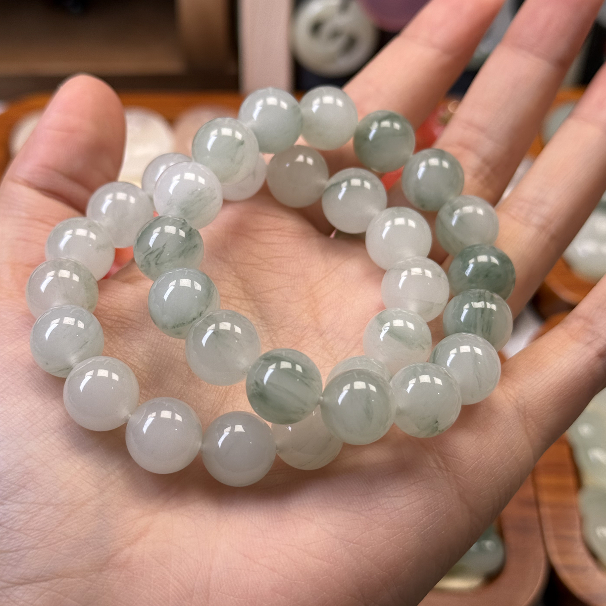 天然新疆玉石天山翠圆珠冰飘满翠色手串12mm礼物多样性发一