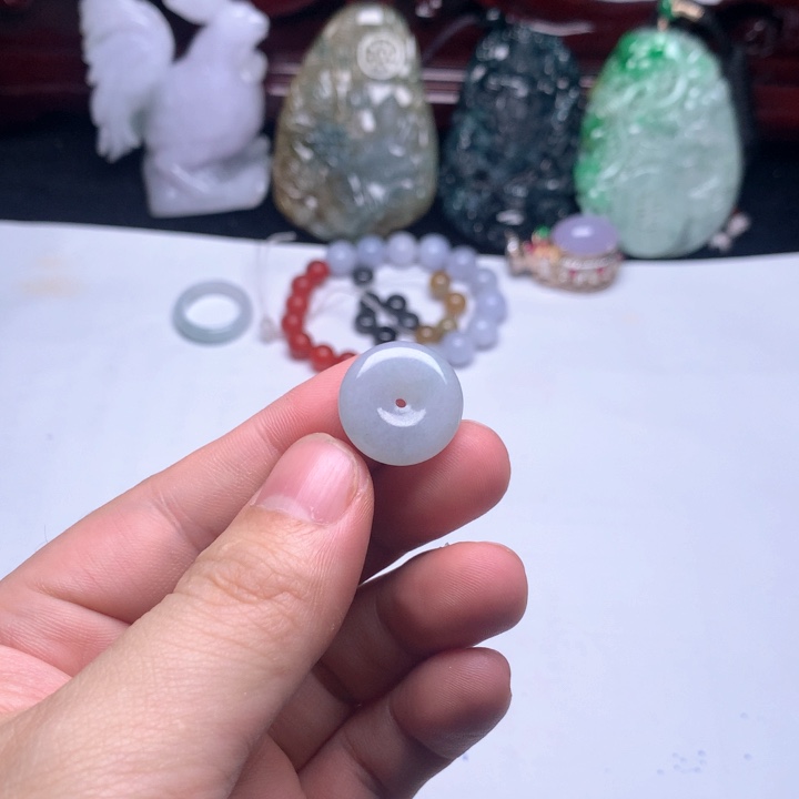 翡翠颈饰未镶嵌平安扣3