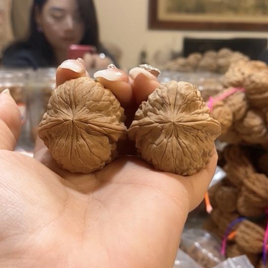 文玩核桃吊坠37金蟾樽有白尖