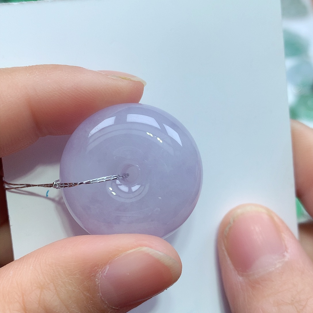 翡翠颈饰未镶嵌面包扣