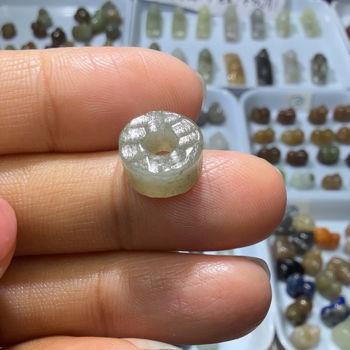 和田玉未镶嵌珠宝奇石