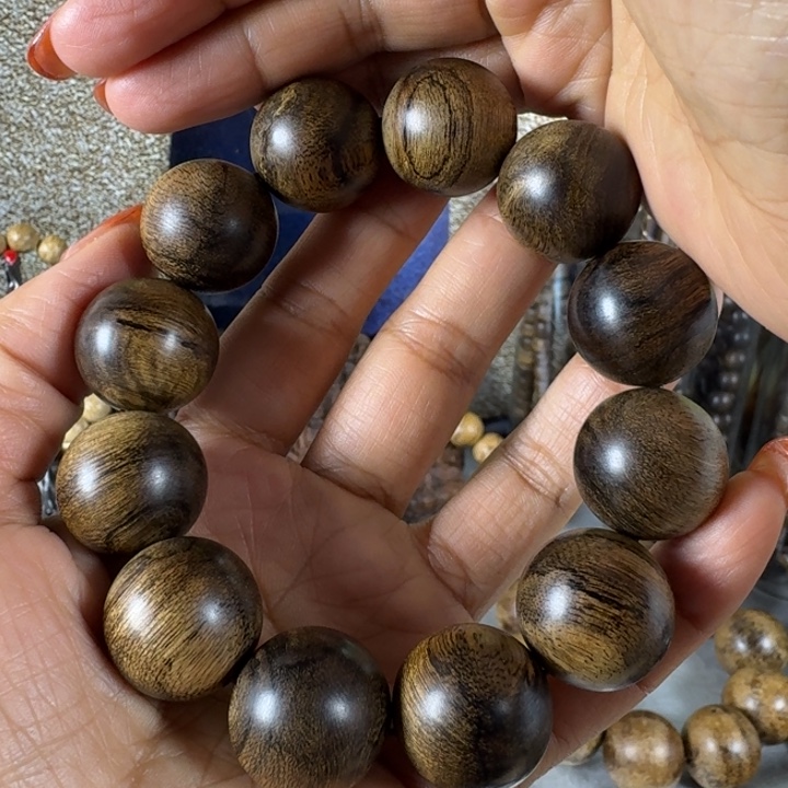 沉香手串用****0白棋虎纹瘤