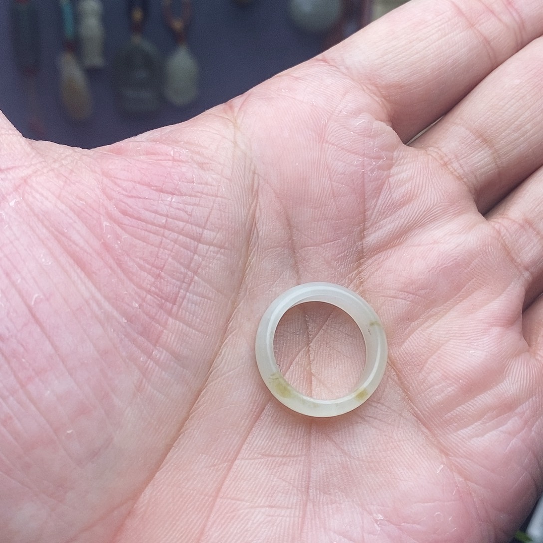 和田玉未镶嵌颈饰圈口16.2