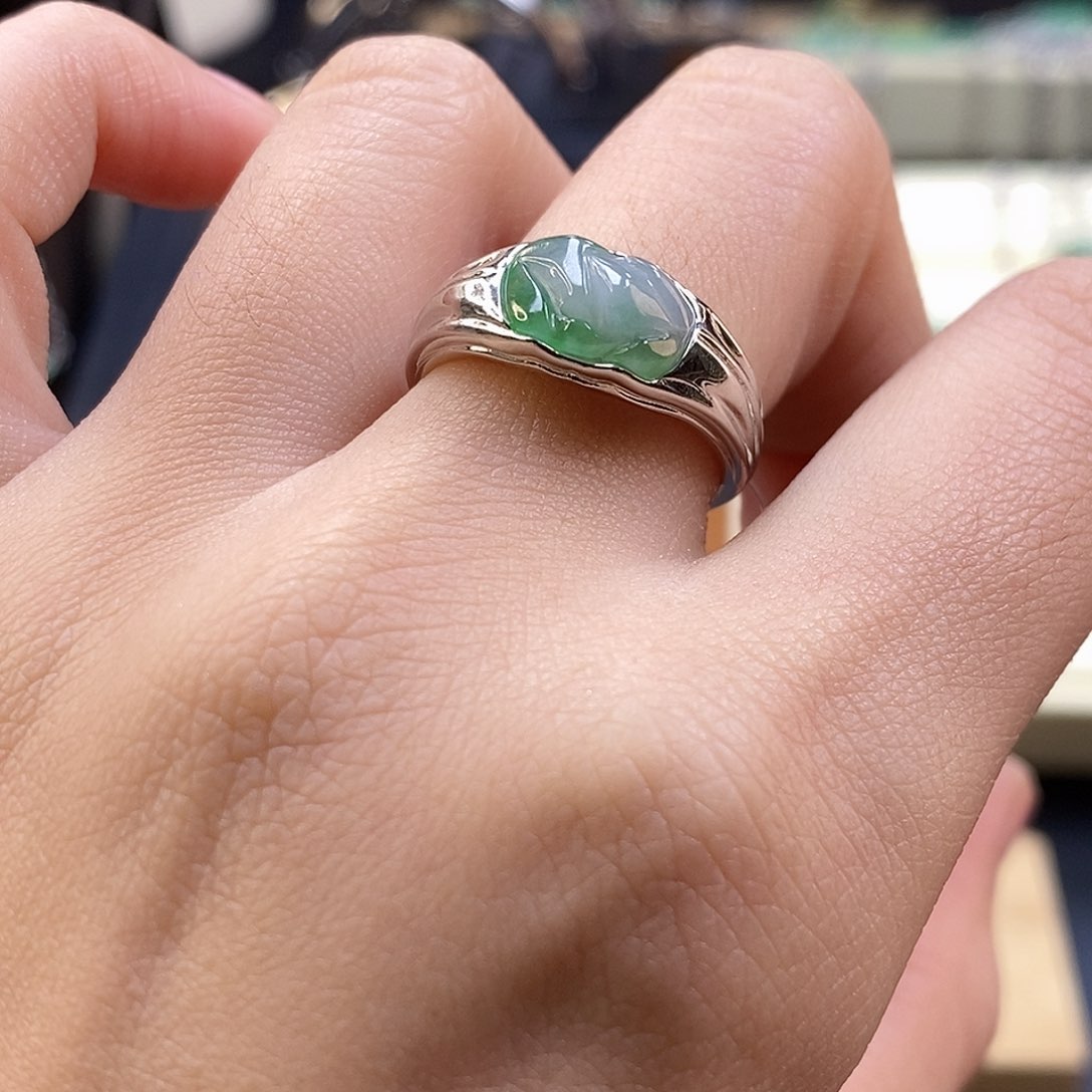 颈饰银S925镶嵌翡翠19306