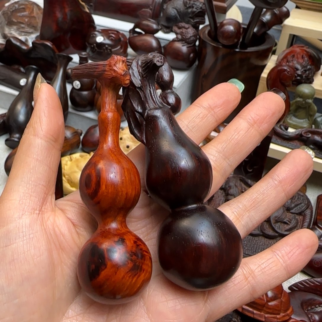 木雷*小叶紫檀雕刻葫芦把件两个