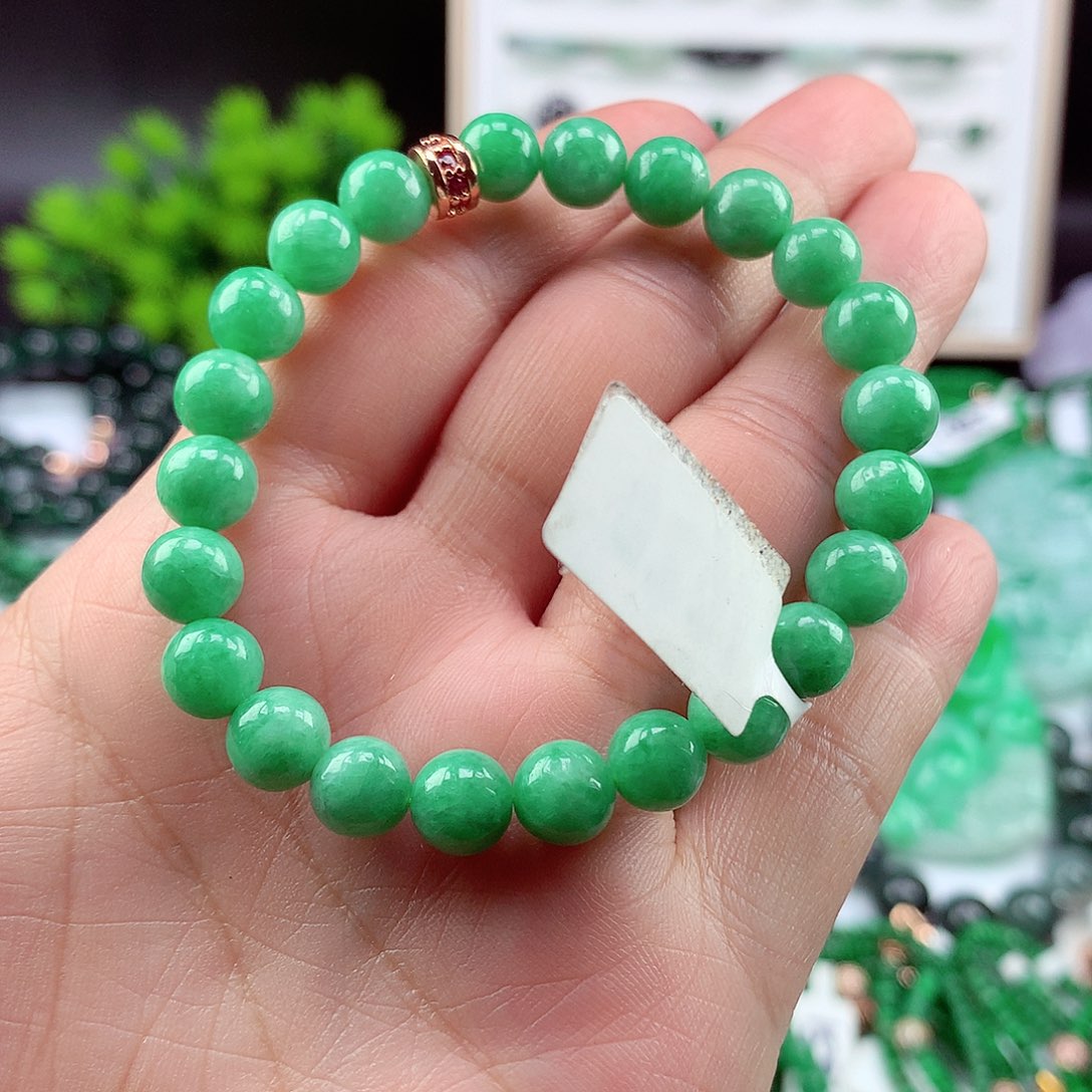 翡翠颈饰未镶嵌手串