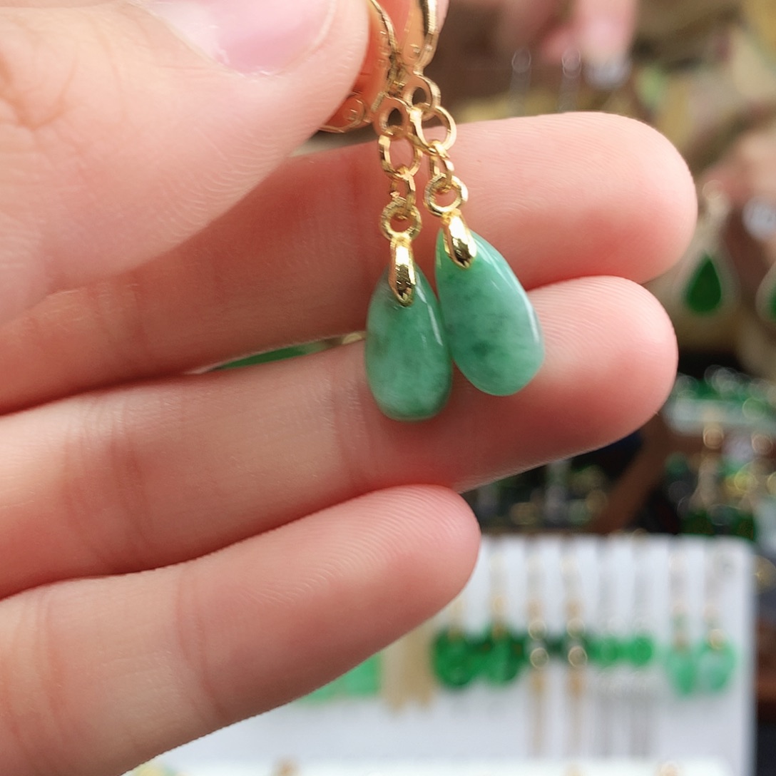 翡翠耳饰未镶嵌耳饰