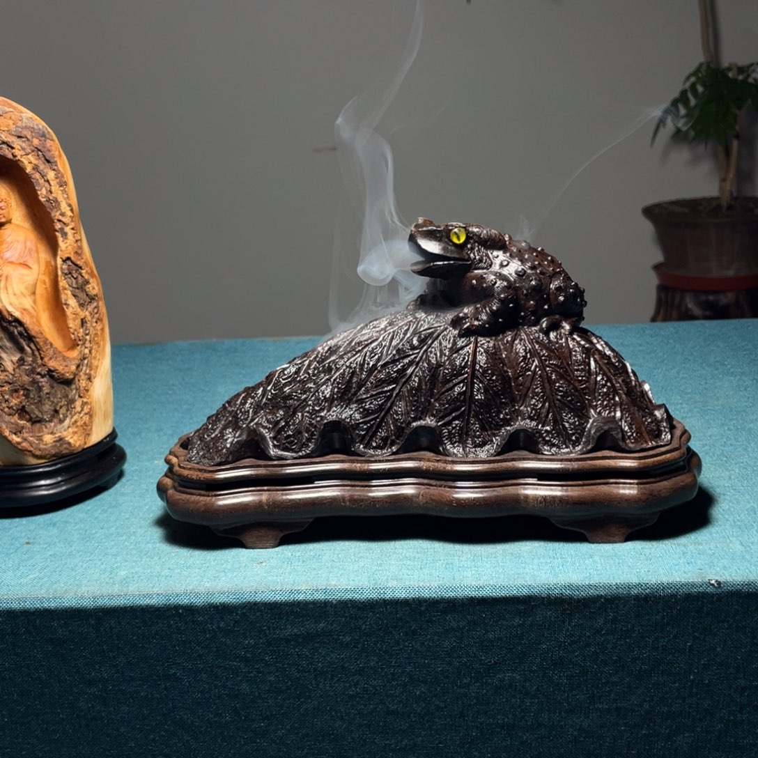 交趾黄檀（大红酸枝）张*凡摆件工艺品香炉