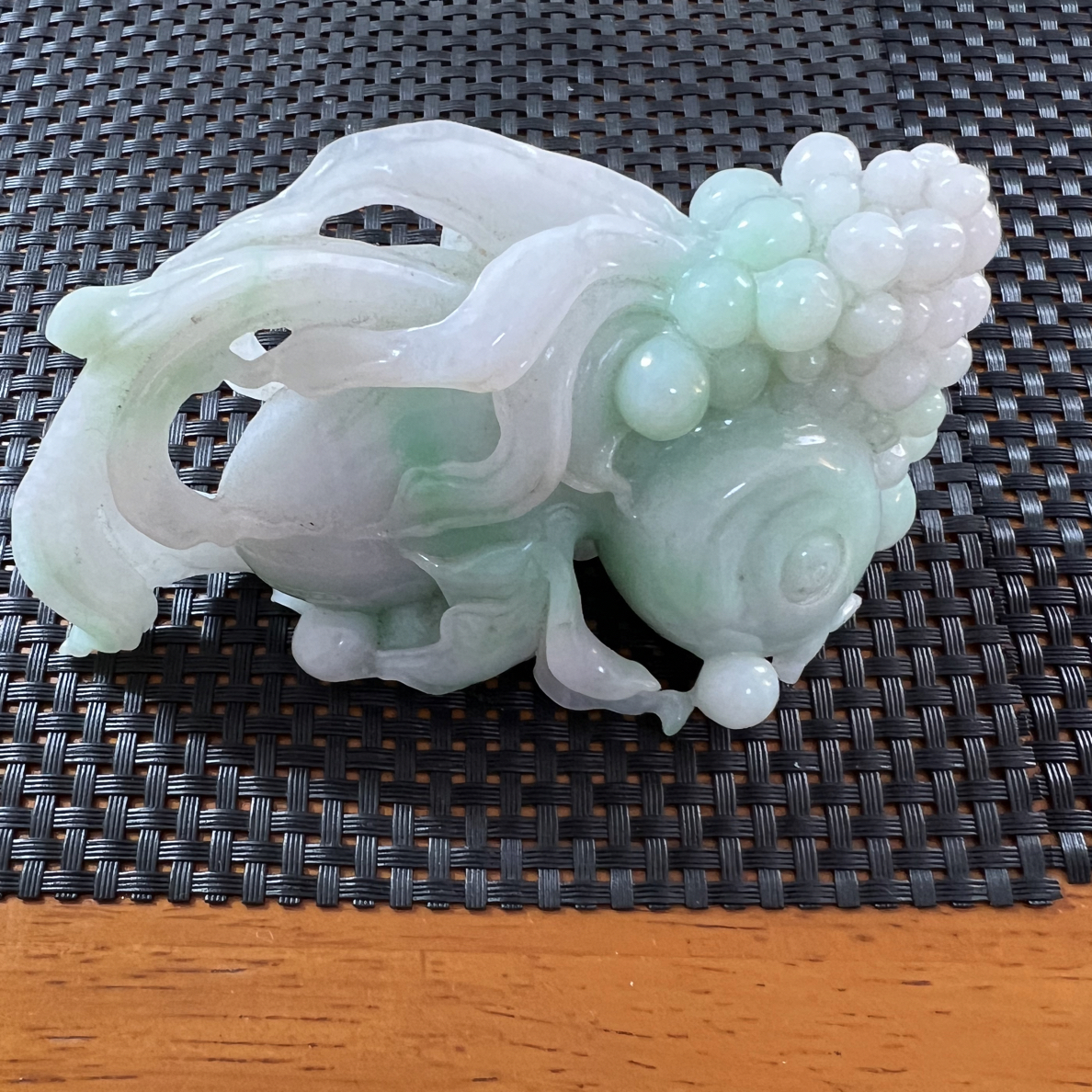 飘绿貔貅手把件冰润飘花如意摆件