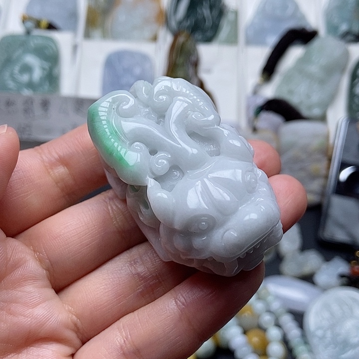 翡翠吊坠(不含链)未镶嵌翡翠