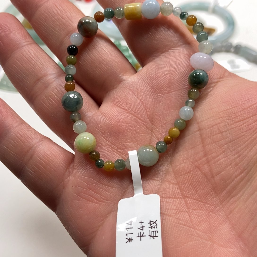 翡翠手链未镶嵌翡翠